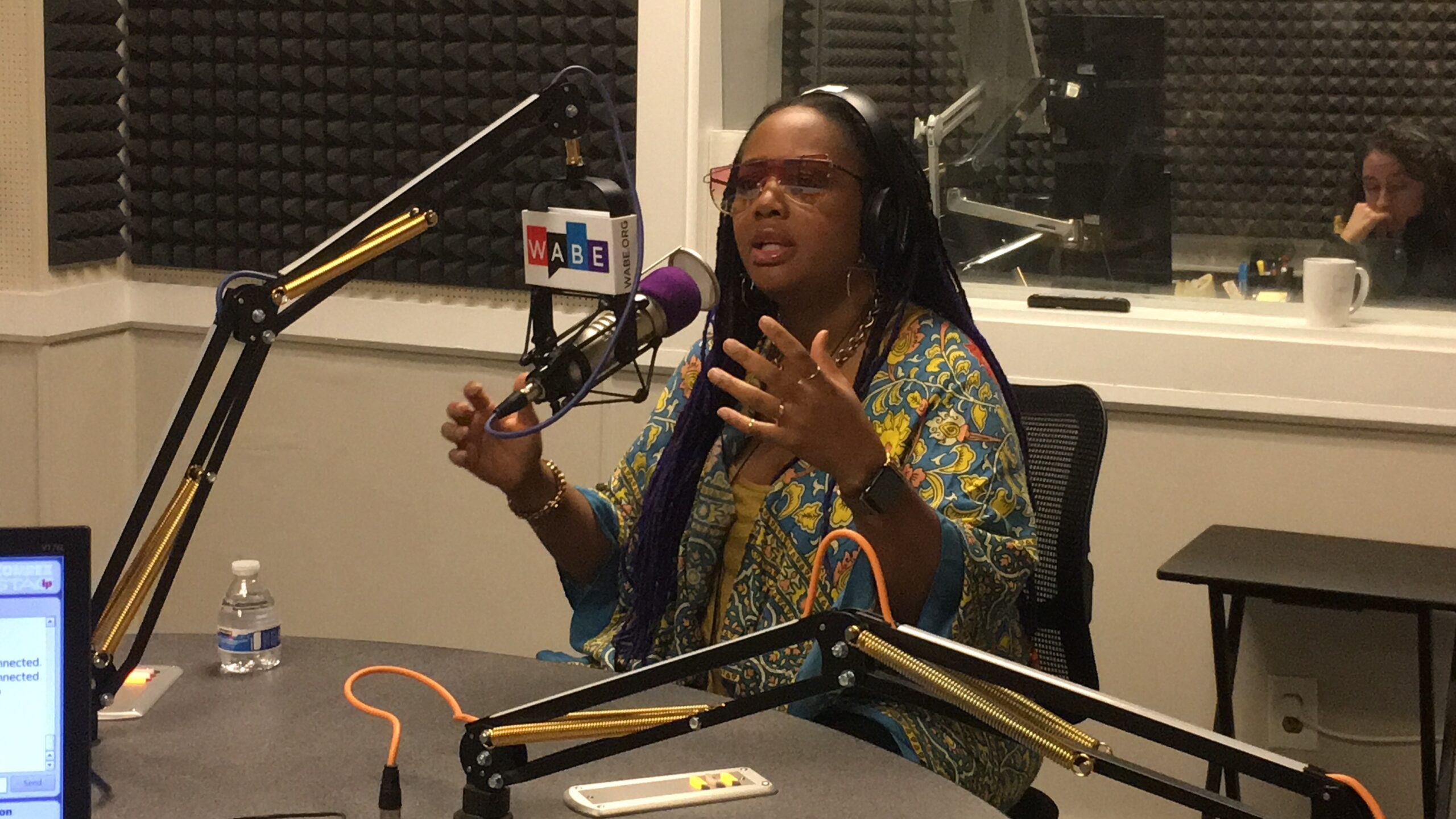 R&B artist Lalah Hathaway reflects on career, legacy of her father – WABE