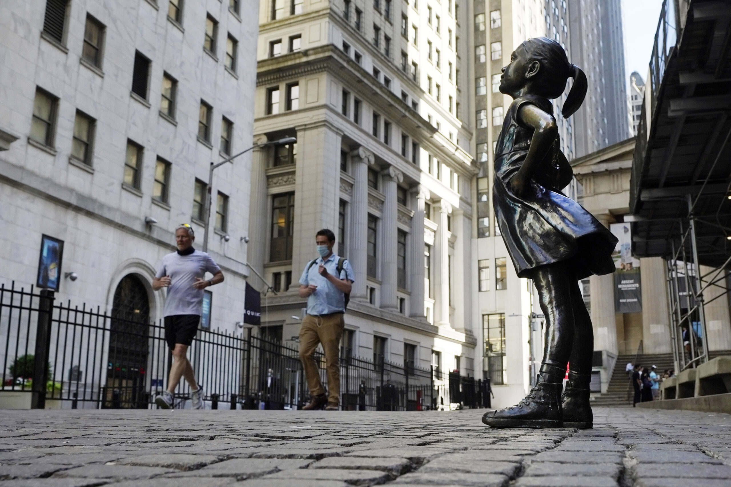 fearless-girl-statue-will-stay-put-opposite-nyse-for-now-wabe