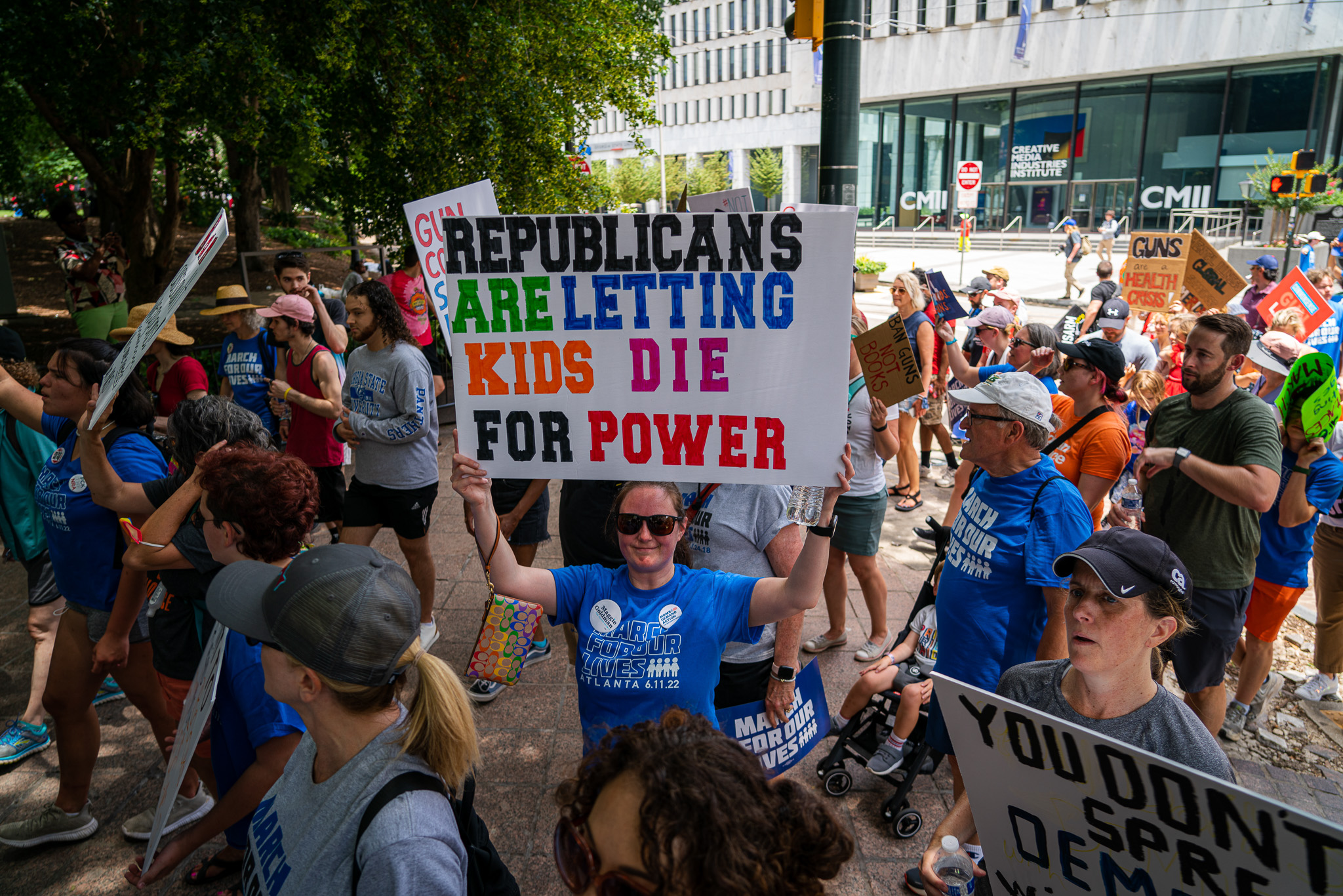 Hundreds march in Downtown Atlanta for gun reform and school safety – WABE