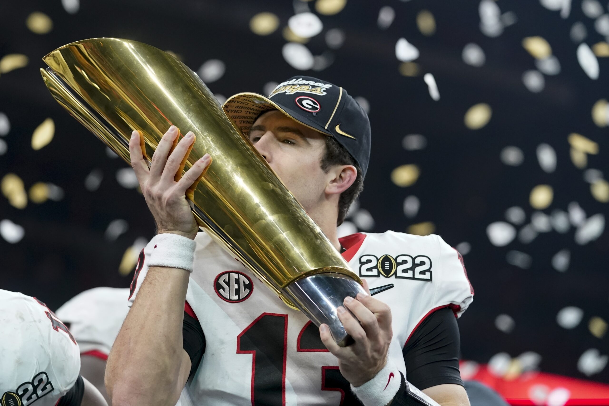 Georgia Bulldogs QB Stetson Bennett wins Orange Bowl MVP