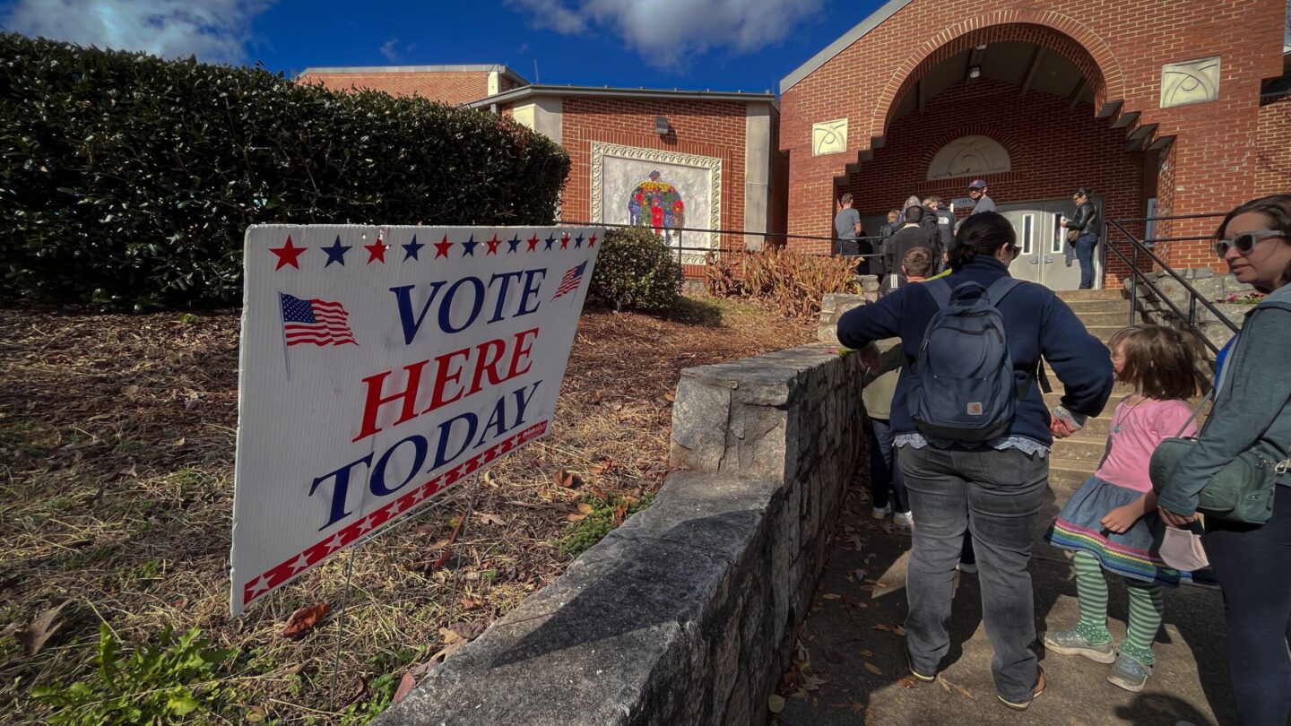 Georgia Senate runoff between Warnock, Walker has bitter closing