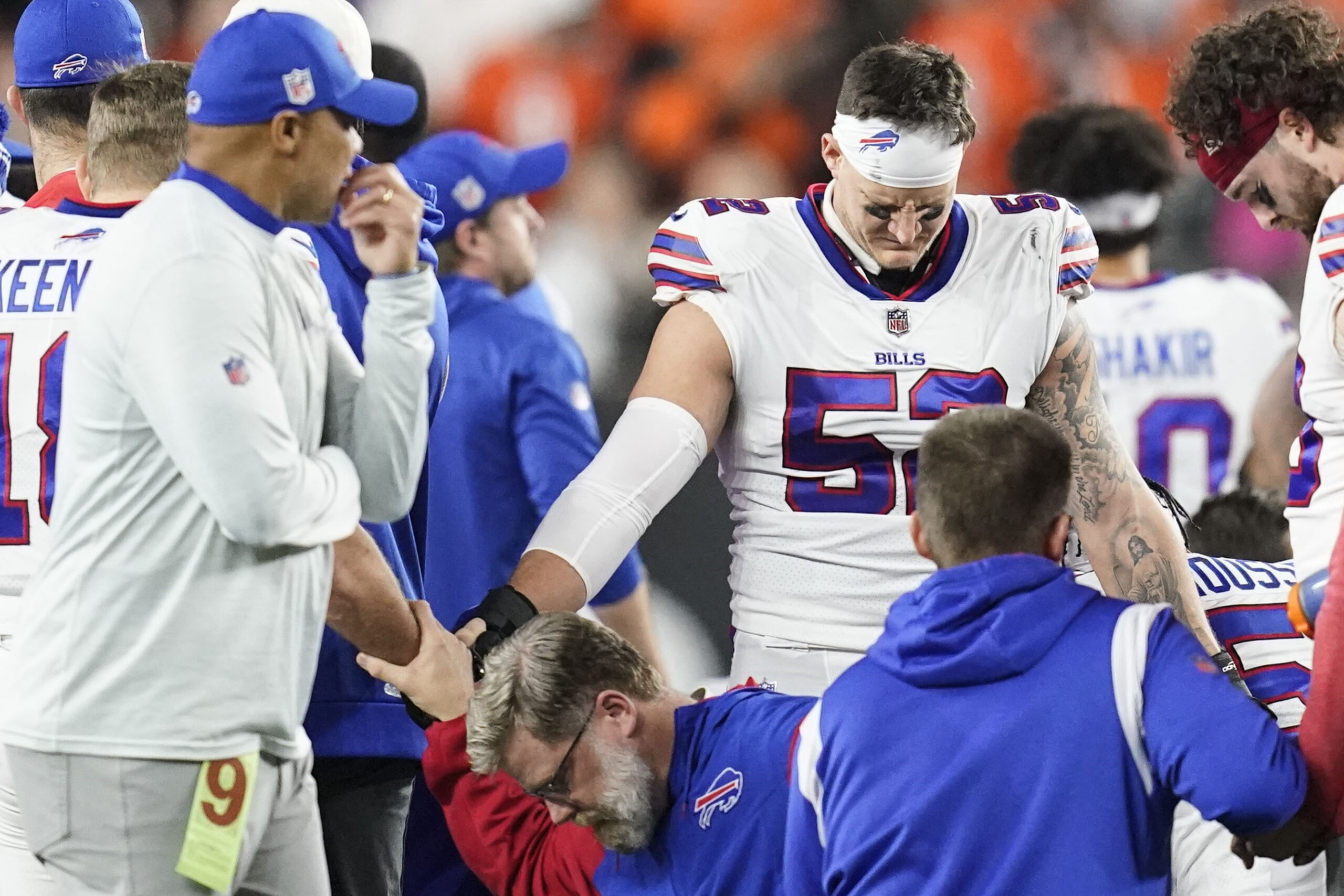 Who is Damar Hamlin, the Buffalo Bills player who collapsed at Monday's game?  : NPR