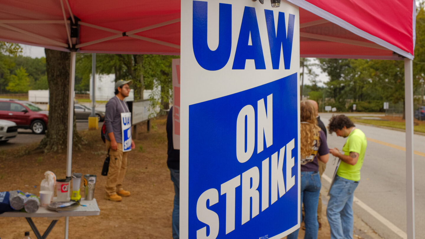 General Motors Reaches Tentative Agreement With UAW, Potentially Ending ...