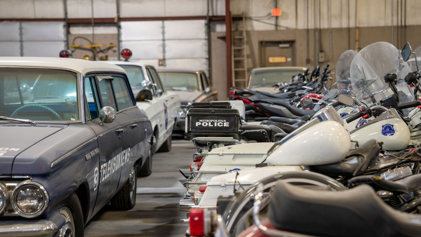 Garage wtih old cars