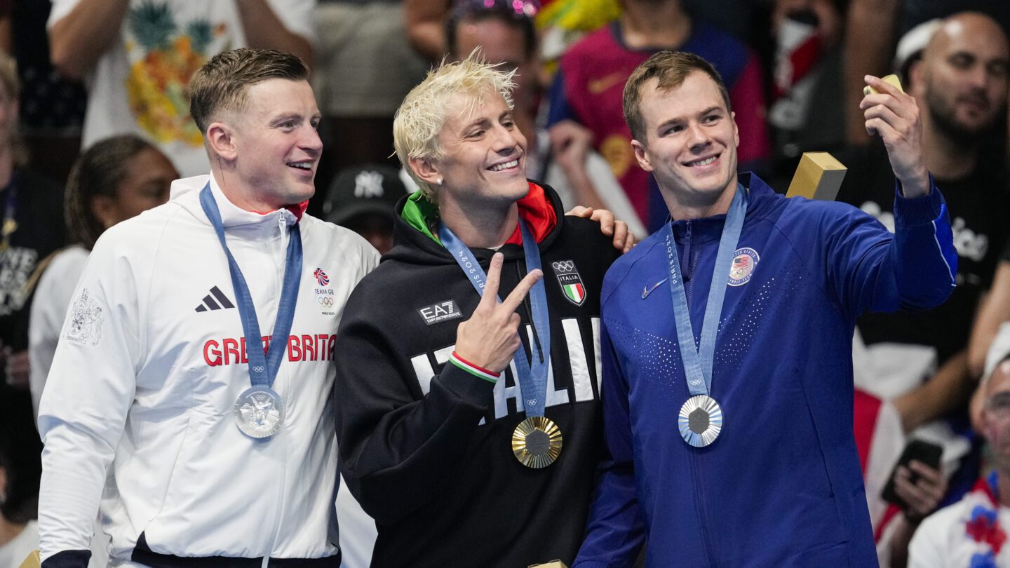 UGA and Georgia Tech graduate Nic Fink tied for the silver medal in the 100-meter breaststroke at the Olympics on Sunday.